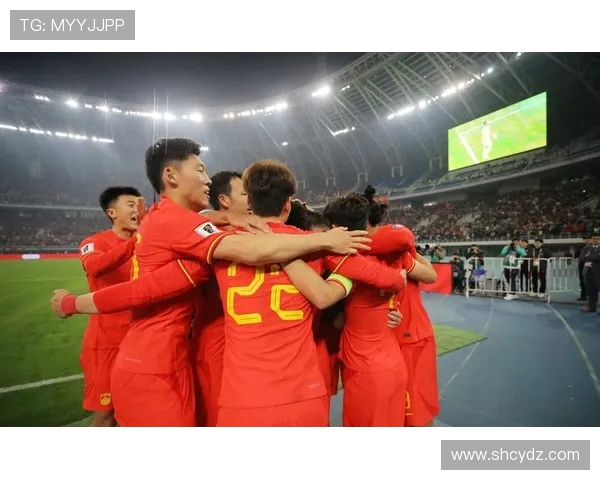 国足在下半场对阵新加坡的精彩表现与战术分析